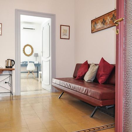 B&B Alchimia Napoletana เนเปิลส์ ภายนอก รูปภาพ